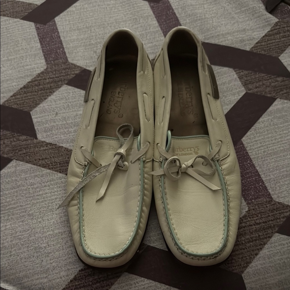 Burberry Cream Flats Classic Moccasin Style